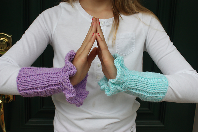Ruffled Wrist Warmers