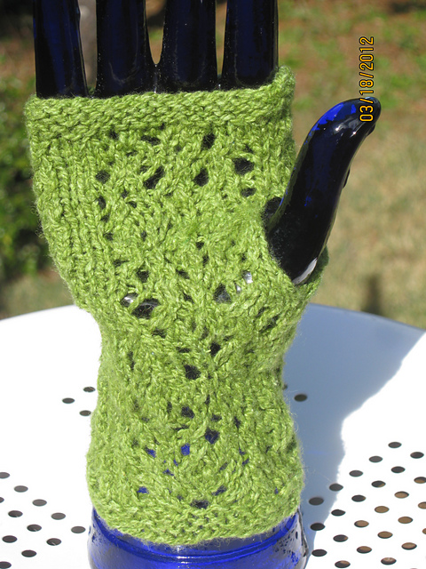 Random Spring Mitts