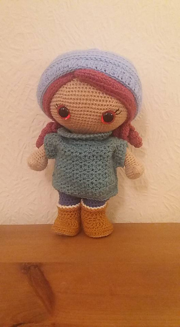 Weebee Moll Moll Doll - Cosy Casual Outfit