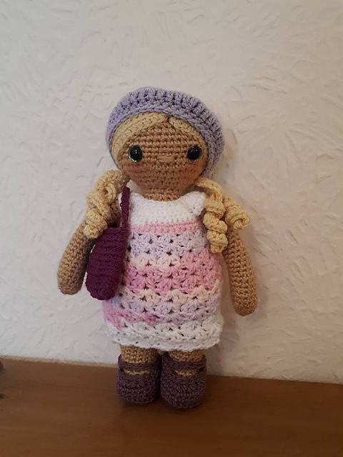 Weebee Noo Noo Doll - Shopping Outfit