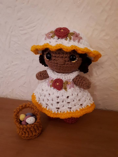 Little Weebee - Easter Outfit