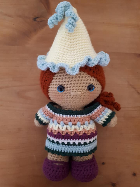 Weebee Doll - Party Hat
