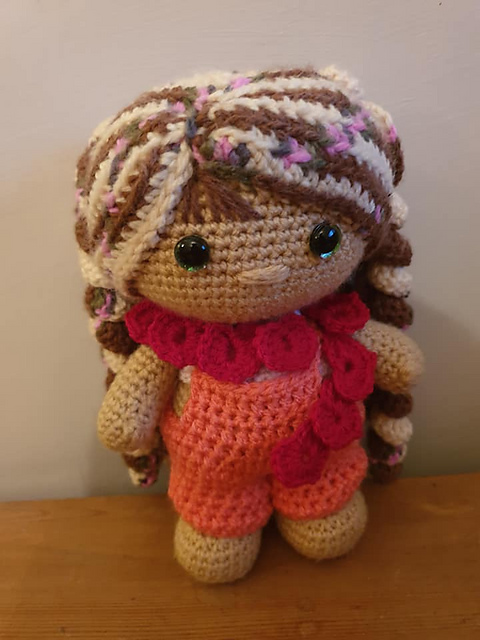 Weebee Doll - I Love Hearts Scarf