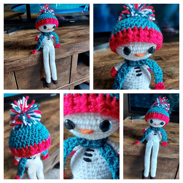 Small Weebee Doll Shelf Sitter - Snowman