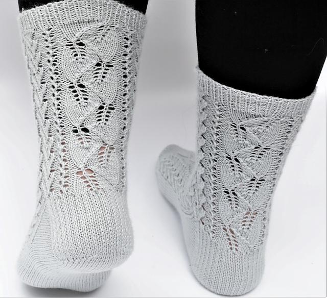 Leafy Lace Socks
