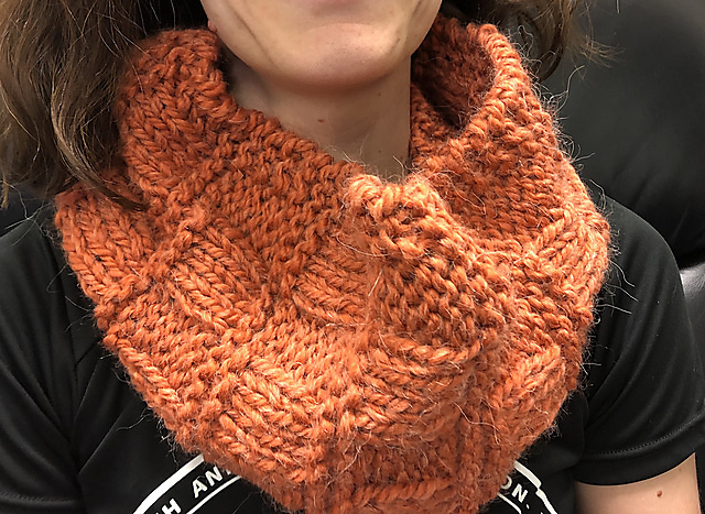 Quatrain Cowl