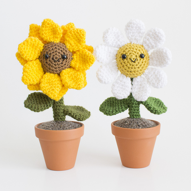 Ravelry: Amigurumi Sunflower and Daisy pattern by Lauren Espy
