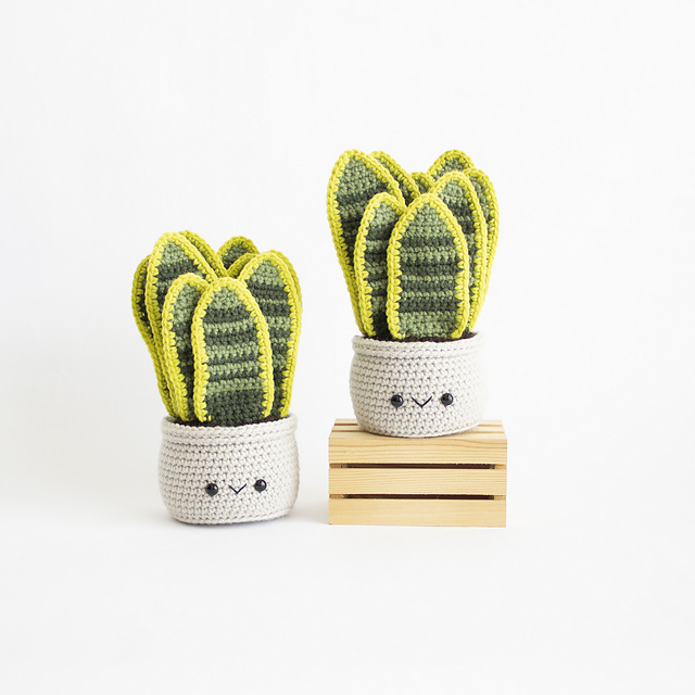 Amigurumi Snake Plant