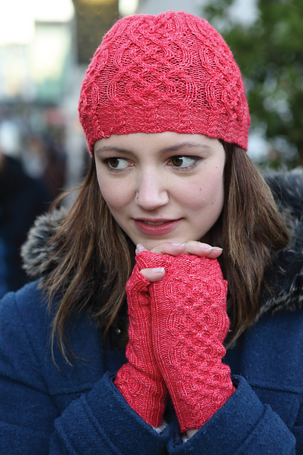Penda Hat and Mitts