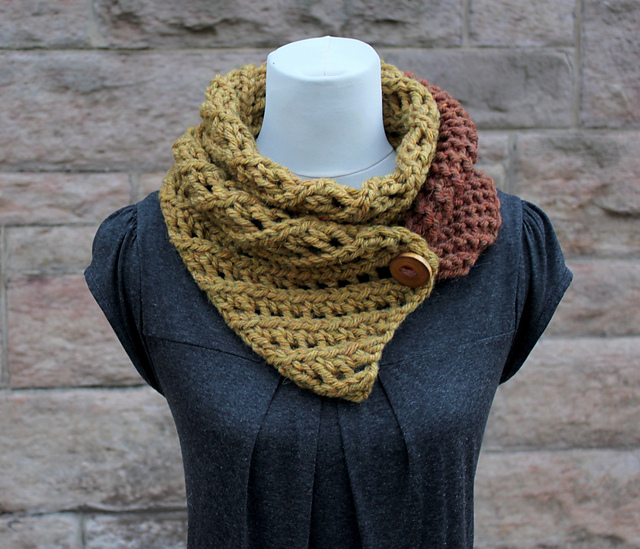 Ravelry: Serenity lace button scarf pattern by Laurimuks patterns