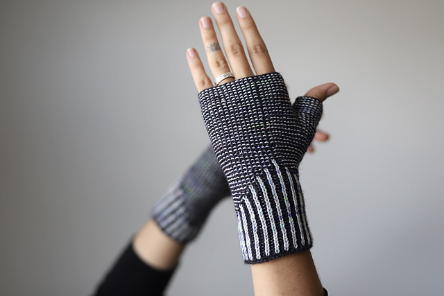 Garter Snake Mitts