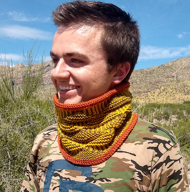 Textured Triangles Warmer