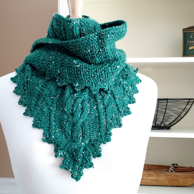 Clover Lace Cabled Shawlette