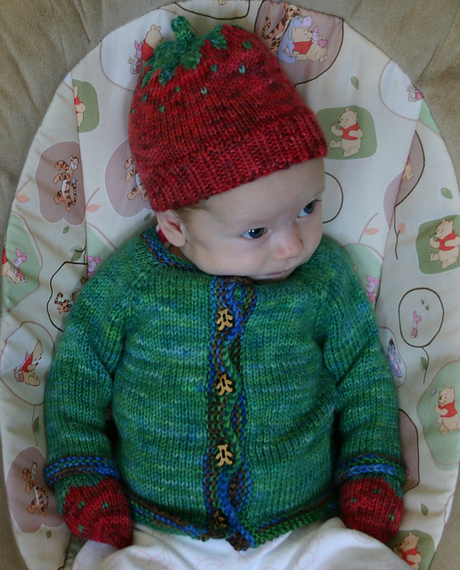 Strawberry Hat & Mitts