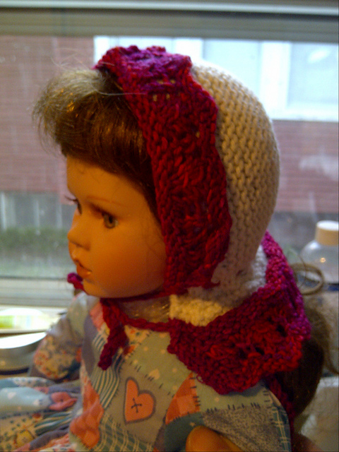 Doll's Hood in Plain Knitting