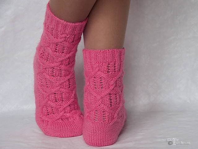 Twisted Twine Socks
