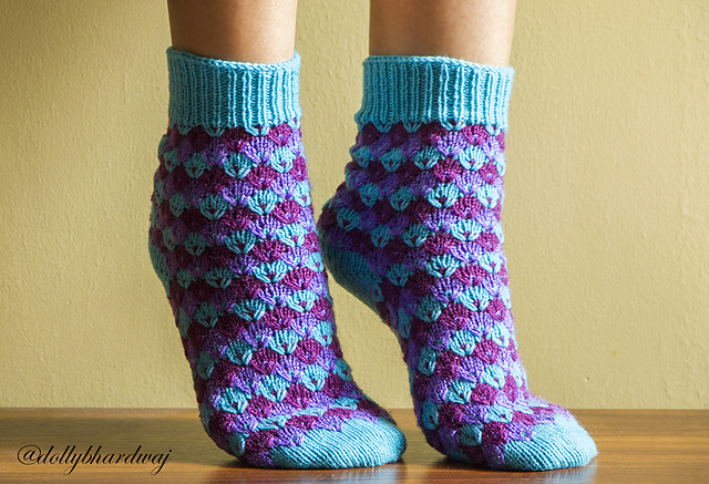 Feather Eye Socks