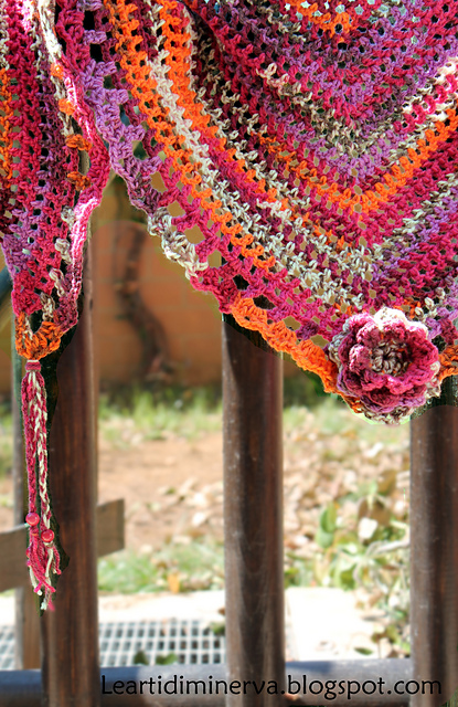 simple triangle scarf