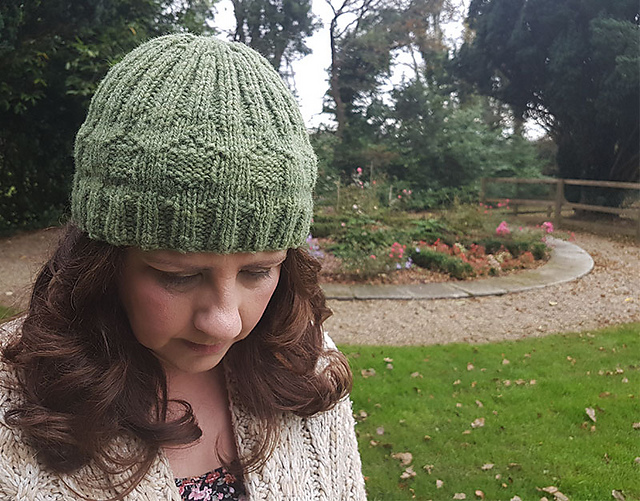 Dearcán Beanie