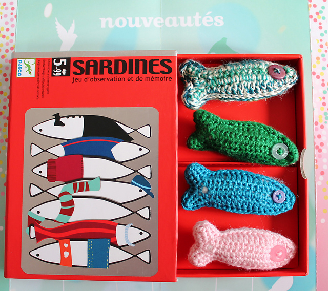 Ravelry: Les poissons pattern by Cendrine Armani
