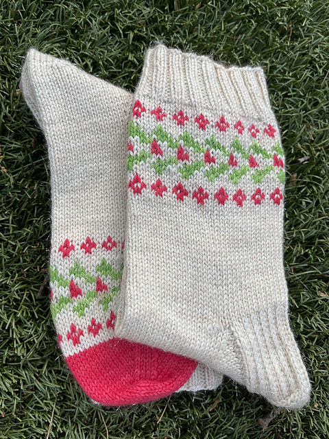 Holly Berries & Cream Socks