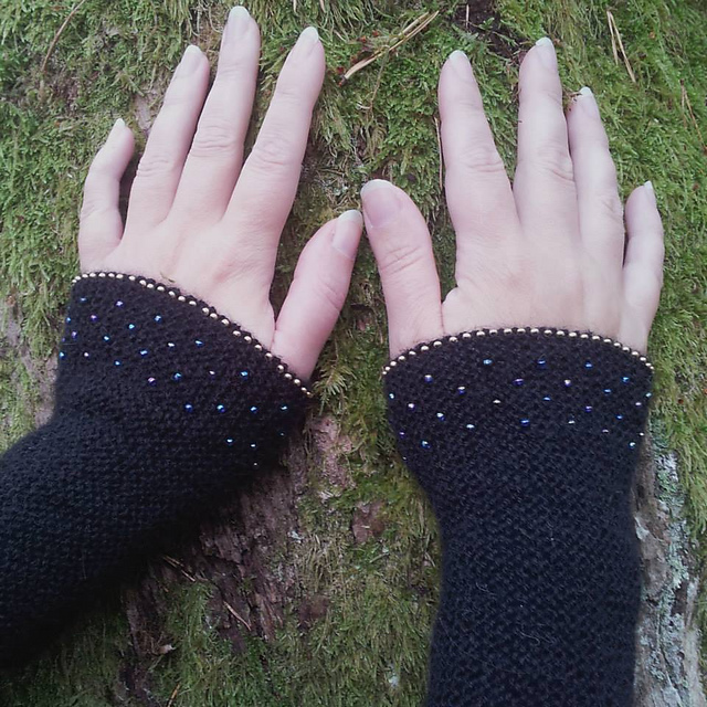 Wrist warmers DOTS
