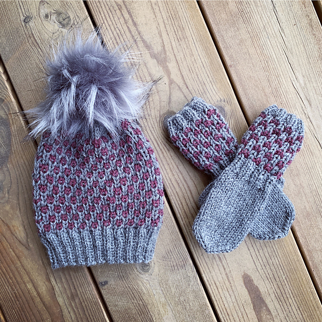 Reykjavik hat and mittens