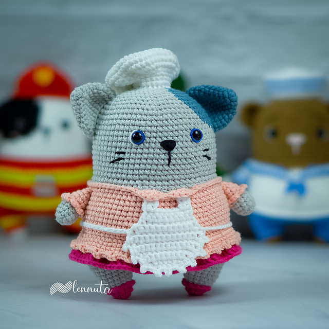 Kitty the Housewife