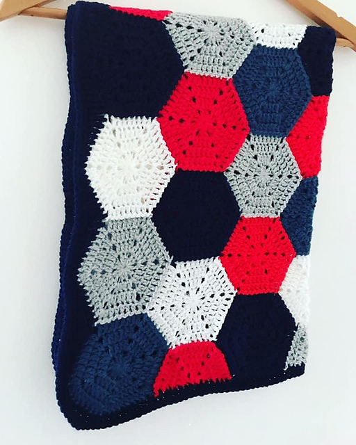 Hexagon Geometric Blanket