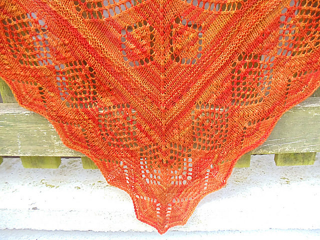 Hydref Shawl