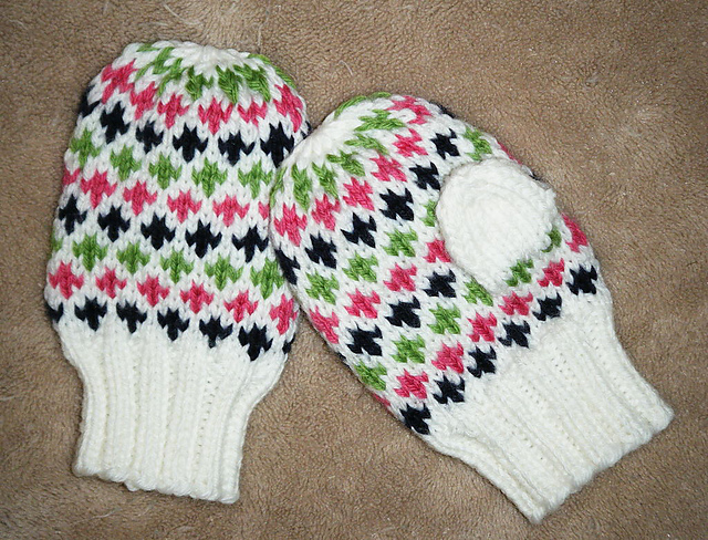 Petites Mitaines en Fleur-de-lis