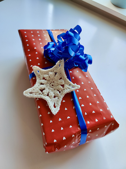 Popcorn star ornament