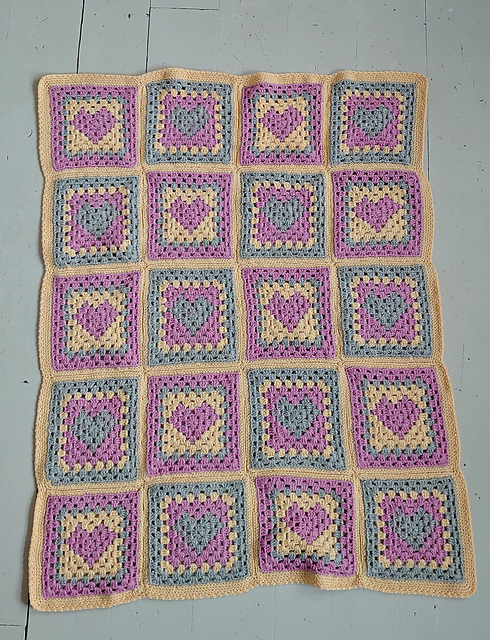 Grannyheart babyblanket