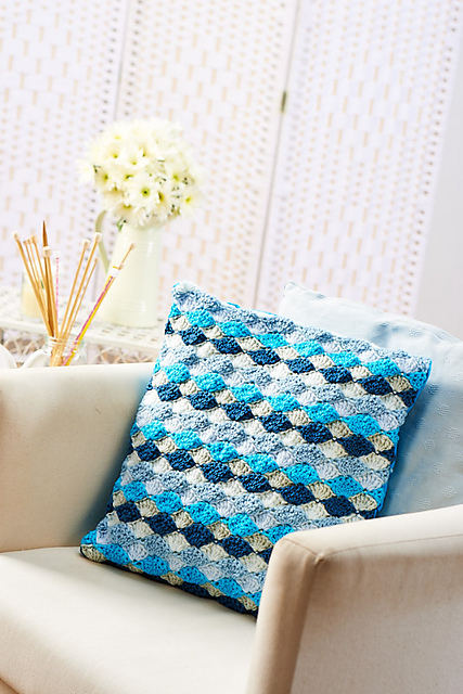 Fan-stitch cushion