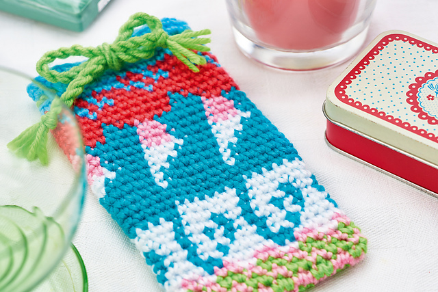 Purrfect pouch