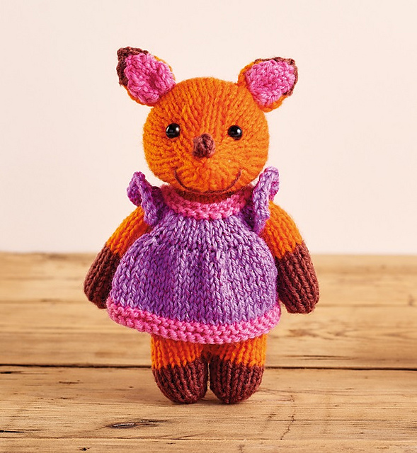Knitting vs Crochet: Foxes