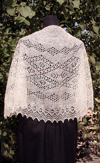 Honey. Orenburg shawlette