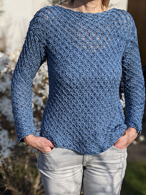 # 03 Pullover mit Fallmaschenmuster