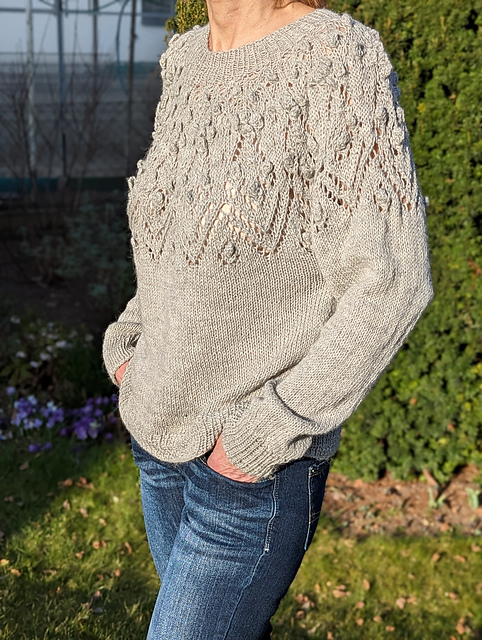 # 15 Top Down Pullover mit Noppenmuster