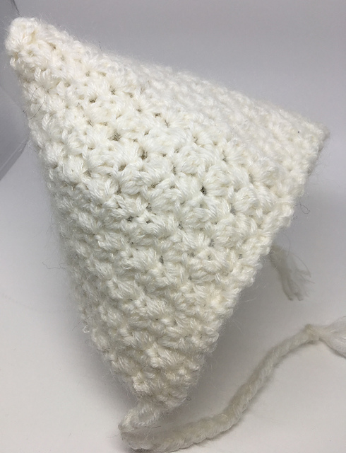 Seed Stitch Newborn Pixie Bonnet