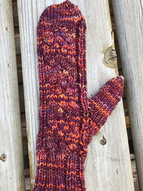 Cabled Mittens