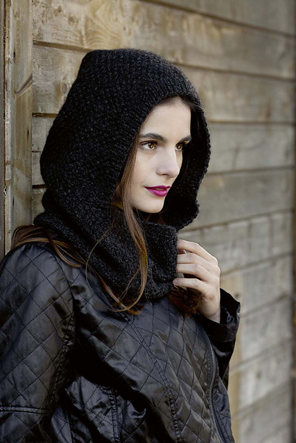 217-06 Kapuzenschal / Loop scarf with hood