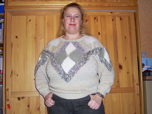 #1A Naturfarbener Mix-Pulli mit V-Passe