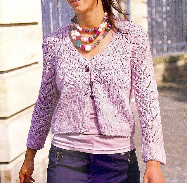 # 21 Caridgan with ajoure' pattern yoke