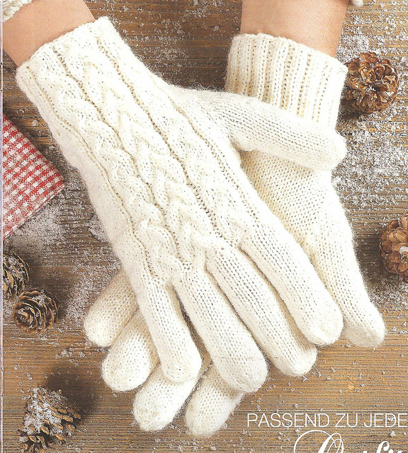 # 043 Fingerhandschuhe mit Zöpfen