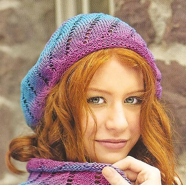 # 15 Beanie in Pink-Blau