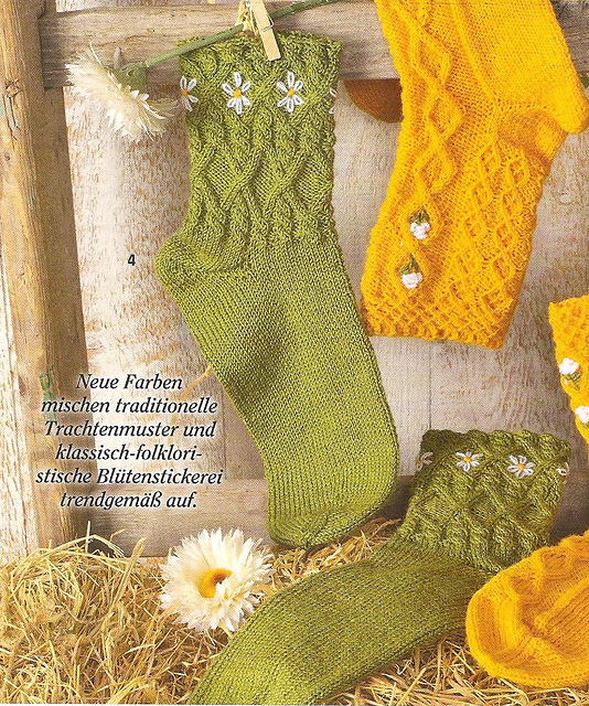 # 04 Trachtensocken in Grün