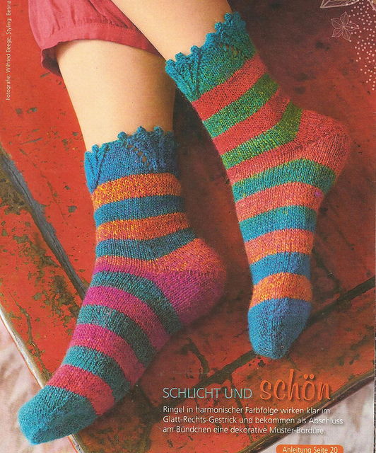 R0006 Striped Socks with Band