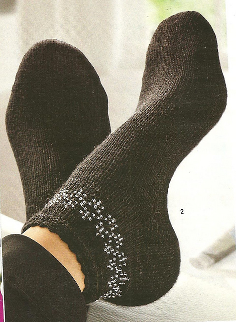 # 02 Perlensocken in Schwarz
