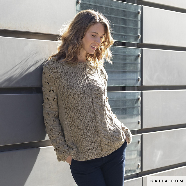102-09 Sweater
